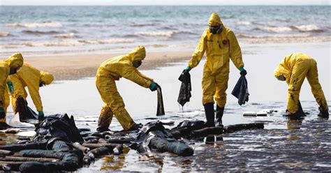 Oil Spill A Disaster For Thai Beach Businesses | The ASEAN Post