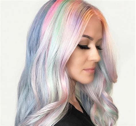 Colour-Changing Hair Dye Exists And It's Incredible