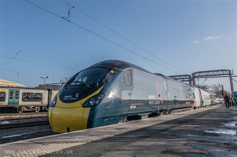 New Avanti West Coast livery - photos from official launch train