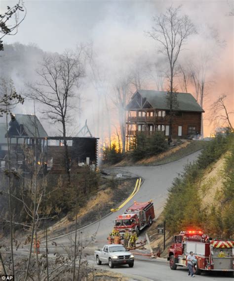 Pigeon Forge fire: 150 people evacuated after massive blaze rips ...