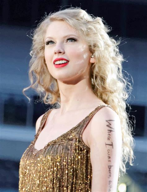 File:Taylor Swift Speak Now Tour 2011 4.jpg - Wikimedia Commons