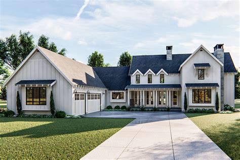 Modern Farmhouse Plan: 2,768 Square Feet, 4 Bedrooms, 4 Bathrooms - 963-00153