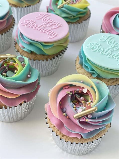 Rainbow "Happy Birthday" Cupcakes | Cupcakes