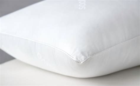 Down Alternative Pillow Guide | Saatva