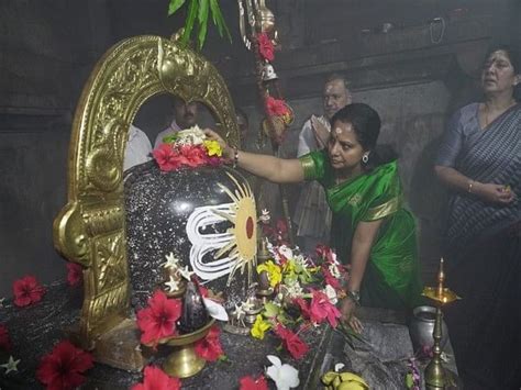 MLC Kalvakuntla Kavitha offers prayers at UNESCO world heritage site ...