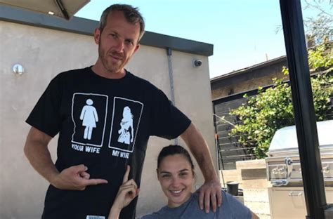 Gal Gadot’s husband went viral on Instagram because of this T-shirt ...