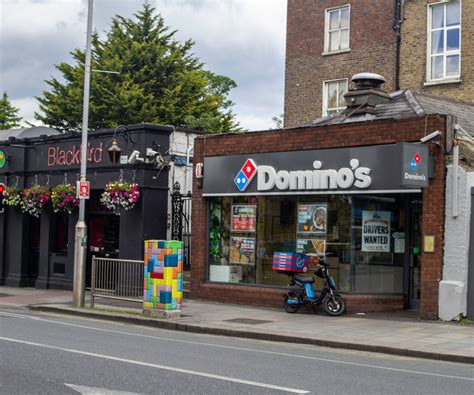 A Slice of Opportunity: Buying a Domino’s Franchise in the UK