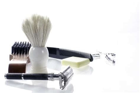 8 Best Shaving Kits for Men & Buyer’s Guide (2024) - Bald & Beards