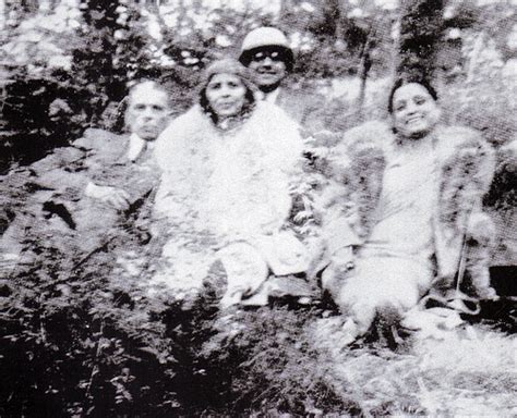 Quaid-e-Azam with his sister Fatima Jinnah and the Liaquats in Kashmir ...