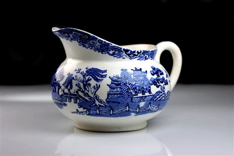 Blue Willow Creamer, Newport Pottery Co, Burslem England, Pitcher, Transferware, Blue and White ...