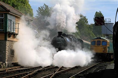 Sound of steam train whistle returns to Swanage again – Swanage News