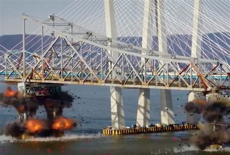 Stunning video of the Tappan Zee Bridge demolition