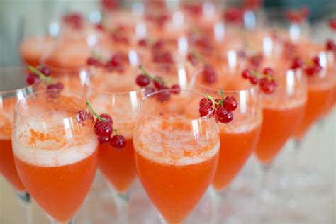 Planning the Perfect Signature Wedding Cocktails