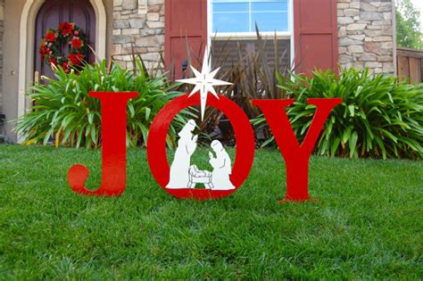 40 Festive DIY Outdoor Christmas Decorations