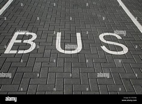 Bus Lane Sign Stock Photo - Alamy