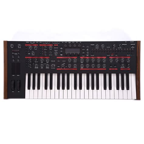 Sequential Pro 2 Synthesizer – Chicago Music Exchange