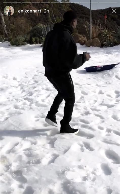 Dance, Kevin, Dance! from Kevin Hart's Snowy Family Christmas in Malibu | E! News