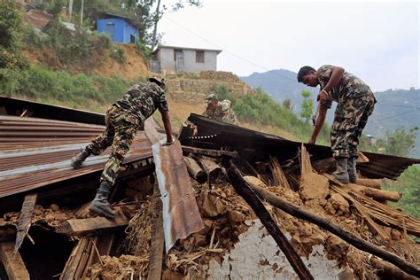 Nepal Earthquake Survivors Look to the Future - UNHCR Canada