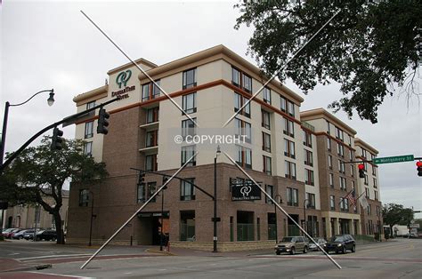 Doubletree Hotel Historic Savannah Photo 102-731-413 - Stock Image - SKYDB