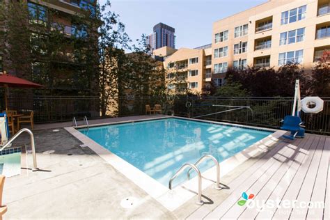 Four Seasons Hotel Seattle Review: What To REALLY Expect If You Stay