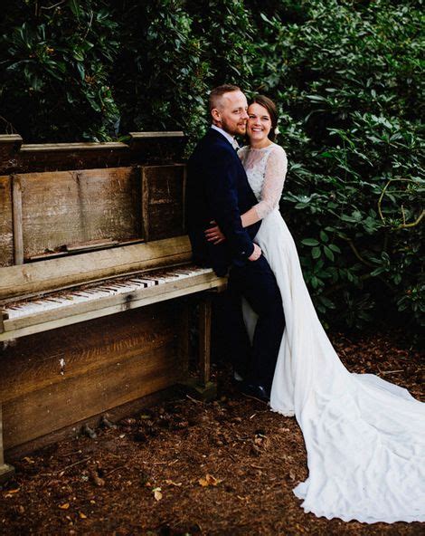 Elegant White Wedding At Iscoyd Park With Bride In Pronovias