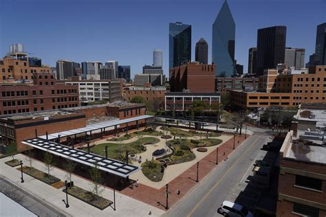 West End’s New Neighborhood Park is Now Open - Parks for Downtown Dallas