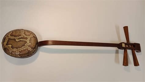 Sanxian (San-Hsien/Chinese lute) · Grainger Museum Online