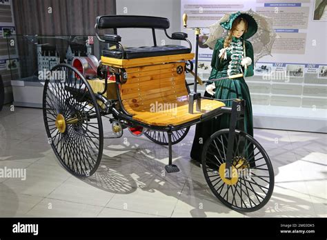 Benz Patent-Motorwagen (1886, replica), Polytechnic Museum, Amir Temur ...