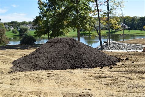 Indianapolis Bulk Soil and Dirt | Bulk Topsoil Delivery Indianapolis