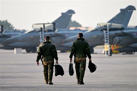 Zelensky: France to train Ukrainian pilots on fighter jets