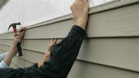 Vinyl vs Aluminium Siding » The Money Pit