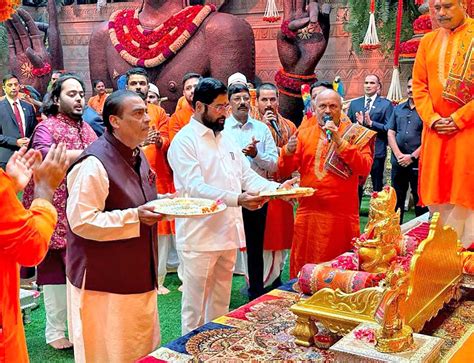 When Ambani, Shinde Performed Ganesh Aarti - Rediff.com India News