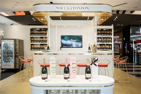 MOET & CHANDON POP UP STORE - PlayField