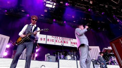 Plan B - She Said (Live in Glastonbury 2011) - YouTube