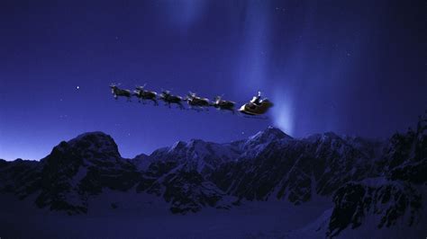 Santa Spotted By Airplane Passengers | Mystic Christmas Blog