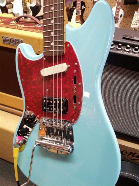 Kurt Cobain Signature Fender Mustang | Guitar collection, Guitar, Kurt cobain