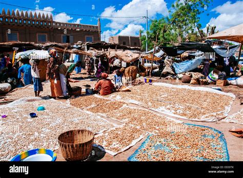 Mali food hi-res stock photography and images - Alamy