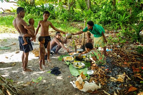 Papua New Guinea - Milne Bay Province: Food and accommodation