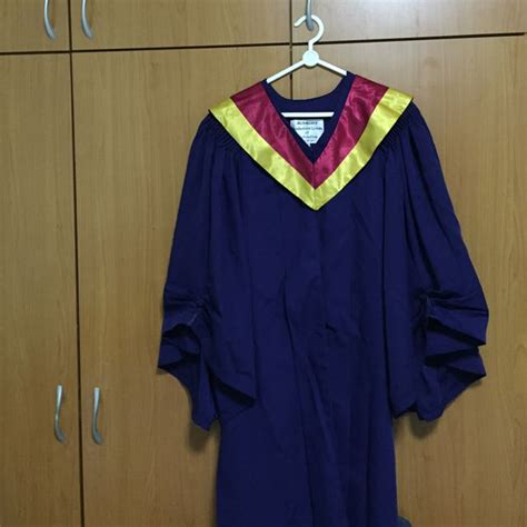 Nanyang Polytechnic Graduation Gown on Carousell