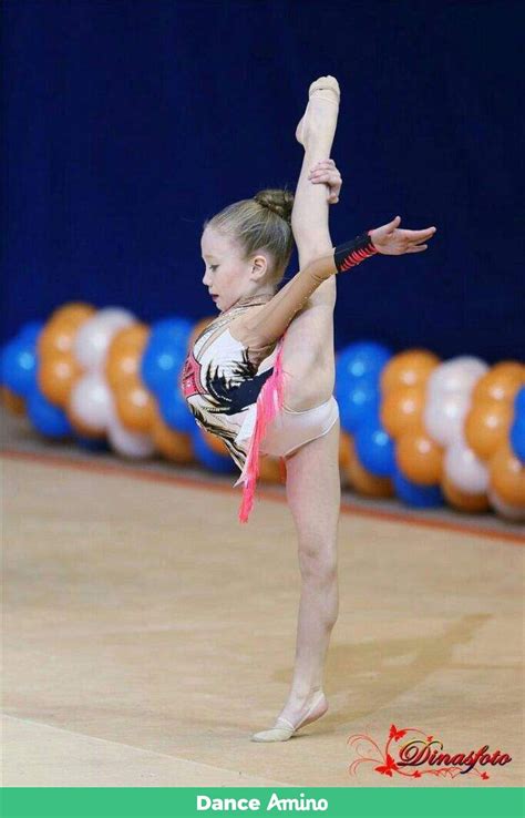 Pin by Awni Mousa on Dance | Gymnastics poses, Acrobatic gymnastics, Gymnastics girls