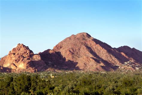 Camelback Mountain in Phoenix | Trails and Tips