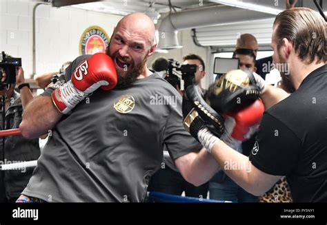 Tyson fury hi-res stock photography and images - Alamy