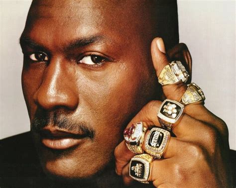 PHOTO Michael Jordan Wearing All 6 Championship Rings On One Hand