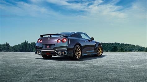 2022 Nissan GT-R: Performance, Price, and Photos