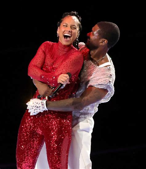 Usher, Alicia Keys reunite for 'My Boo' at Super Bowl - Los Angeles Times