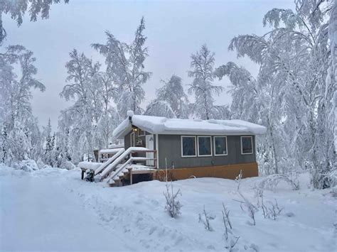 Raven Speak Home Goldstream Valley - Cabins for Rent in Fairbanks, Alaska, United States