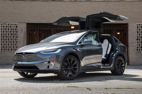 Tesla Model X: 8 Things We Like (a Lot) and 8 We Don't | News | Cars.com