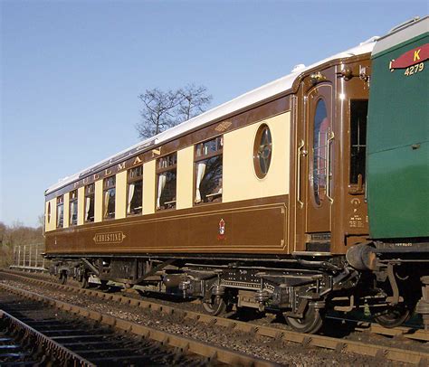 Bluebell Railway Carriages - Pullman "Christine" (Car 64)