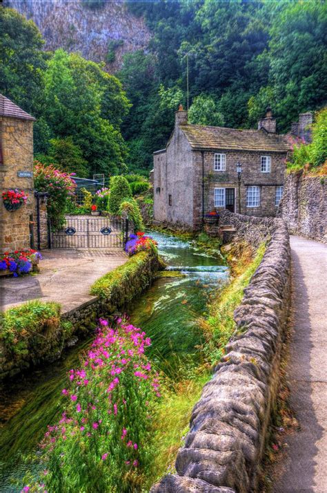 Derbyshire Village River | England countryside, Beautiful places, England aesthetic