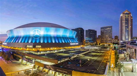 Best Restaurants Near the New Orleans Superdome [With a Map]